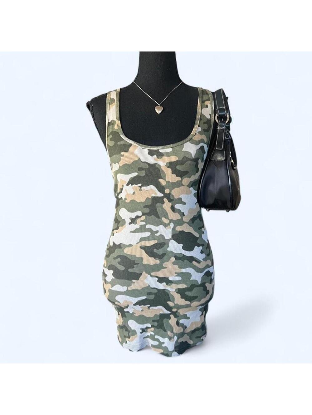 vintage y2k no boundaries camo grunge layering tank size large 💚